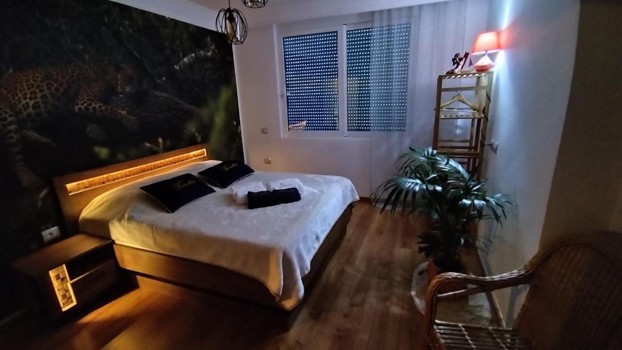 Teuta- Luxury Penthouse 200M2 Lejlighed Sarandë Eksteriør billede